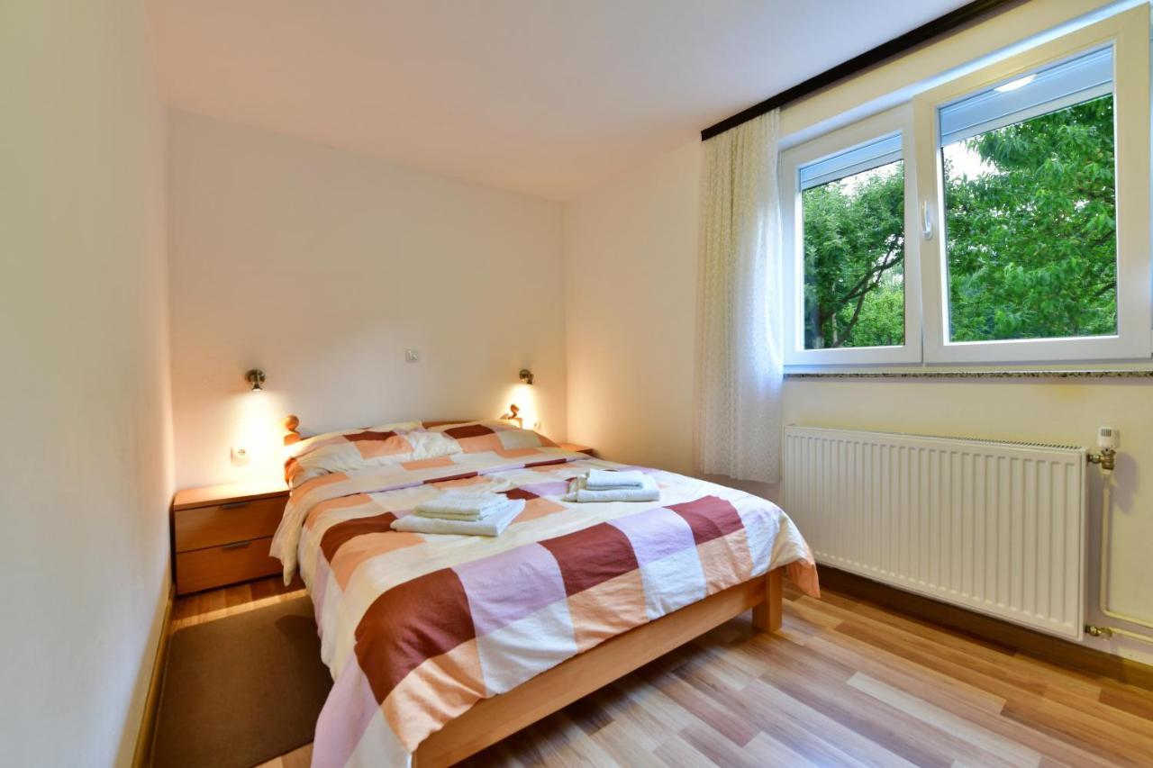 Apartment Stjepan Rakovica Extérieur photo